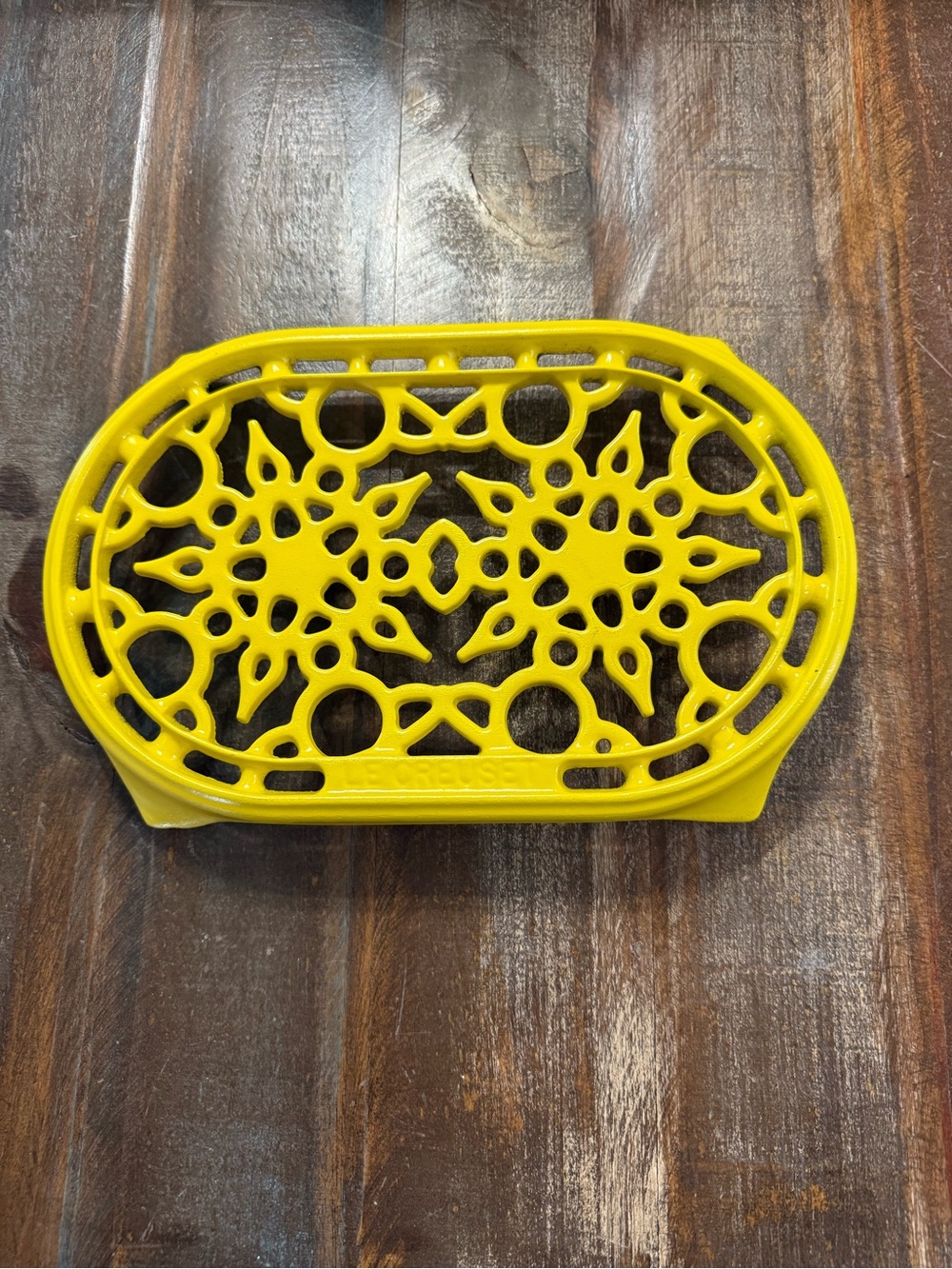 Vintage Le Creuset
France Yellow Enameled
Cast Iron Floral Trivet 23